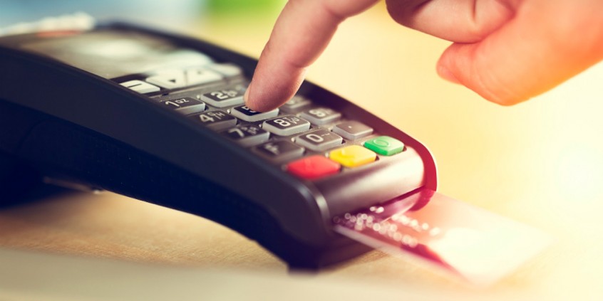 Entenda como o TEF pode ajudar seu comércio a economizar dinheiro e ter mais segurança nas transações com cartões.